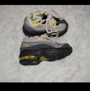 Baby Nike Air Max 95 yellow & grey size 5C